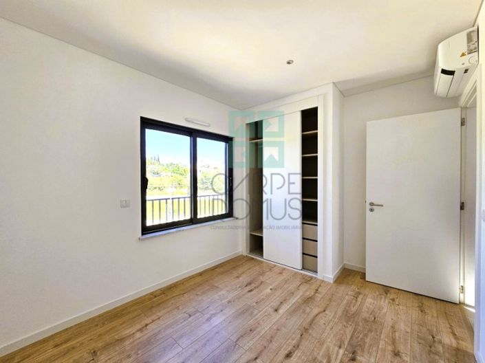 Image No.13-4 Bed Apartment for sale