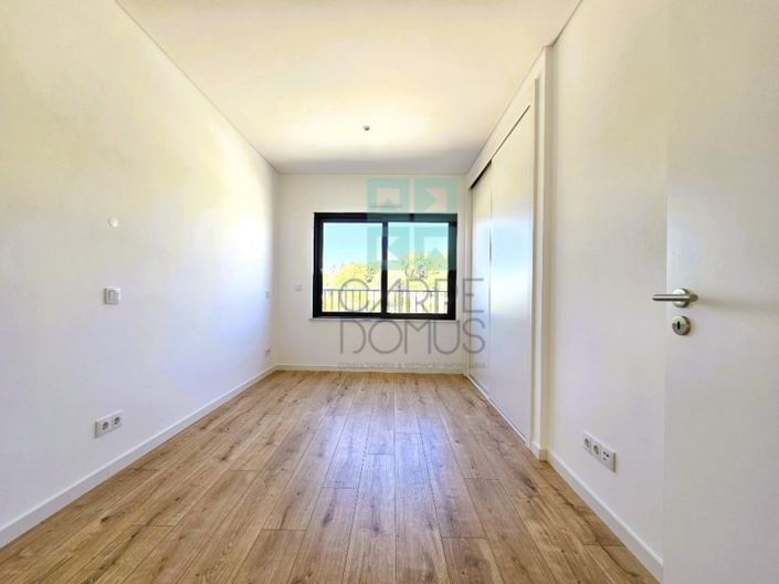 Image No.15-4 Bed Apartment for sale