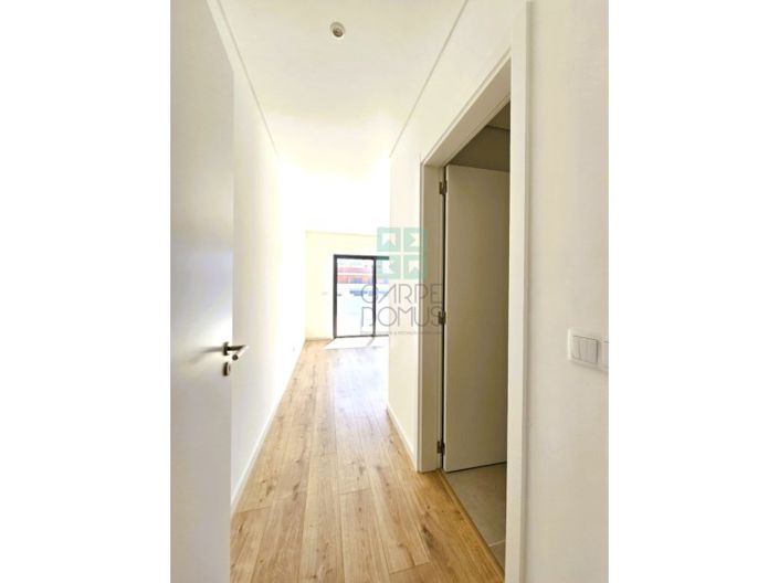 Image No.18-4 Bed Apartment for sale