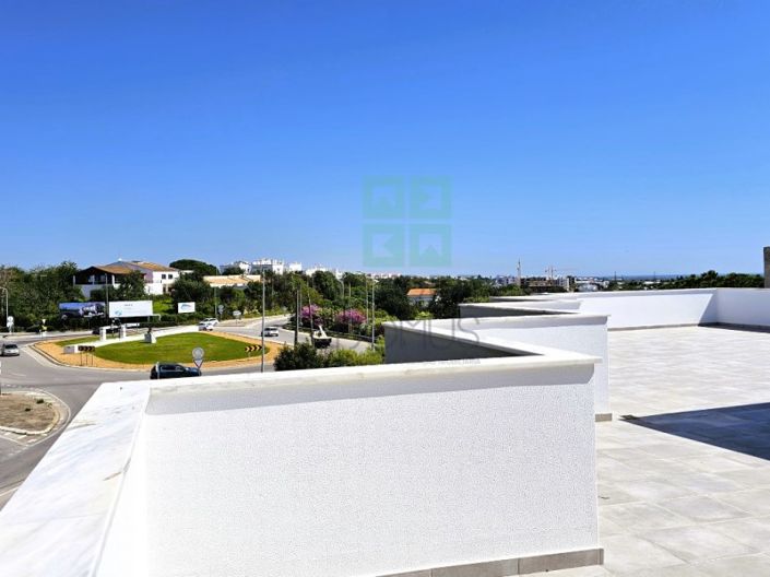 Image No.26-4 Bed Apartment for sale