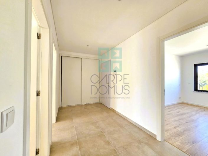 Image No.27-4 Bed Apartment for sale