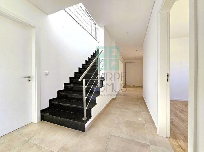 Image No.4-4 Bed Apartment for sale