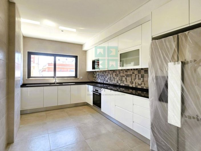 Image No.7-4 Bed Apartment for sale