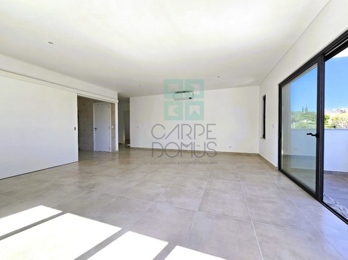 Image No.8-4 Bed Apartment for sale