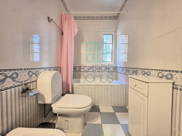 Image No.19-2 Bed House for sale