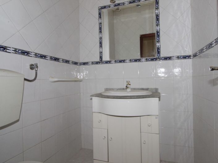 Image No.18-3 Bed House for sale