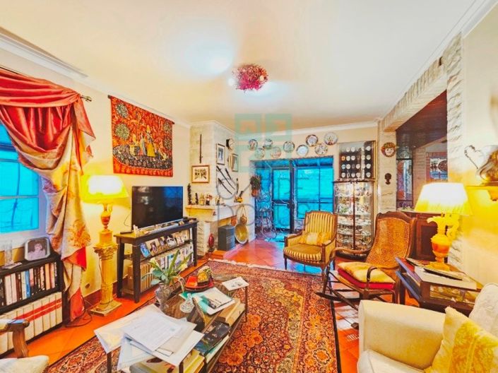 Image No.11-6 Bed House for sale