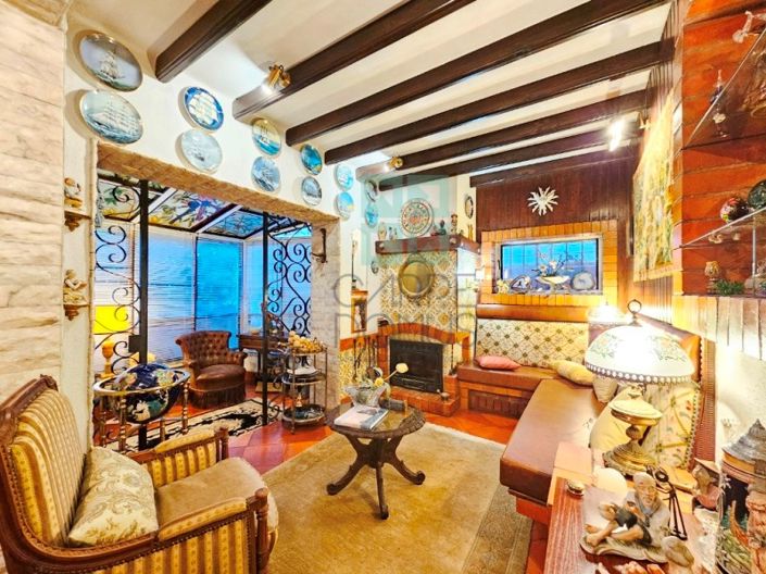 Image No.14-6 Bed House for sale