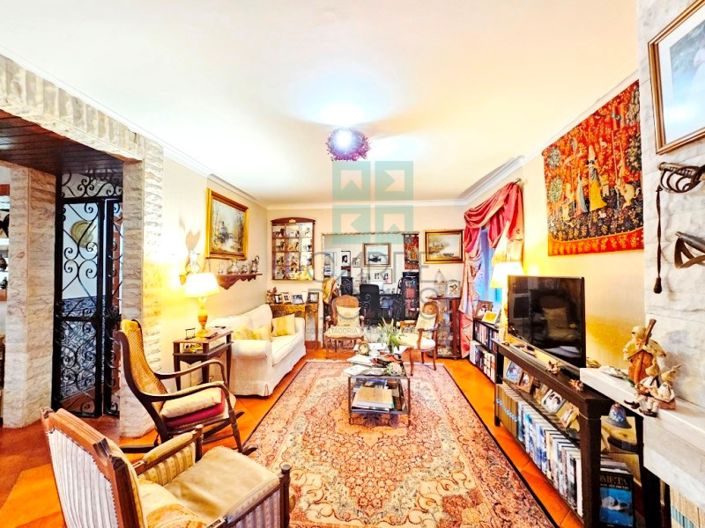 Image No.17-6 Bed House for sale