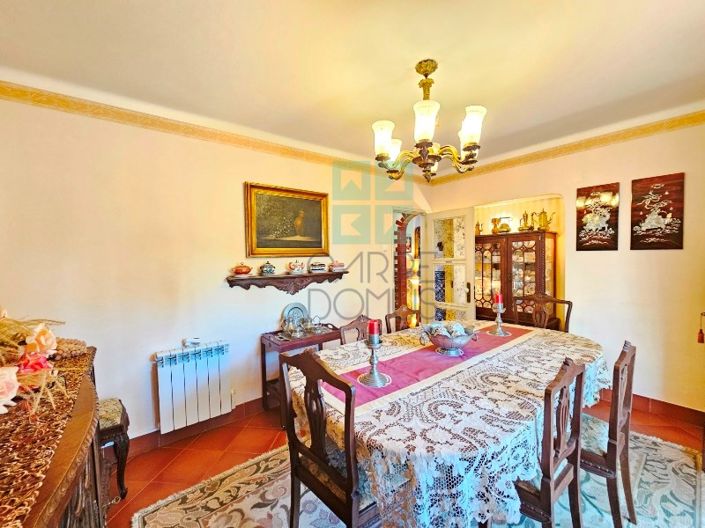 Image No.18-6 Bed House for sale