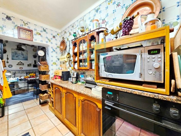 Image No.24-6 Bed House for sale