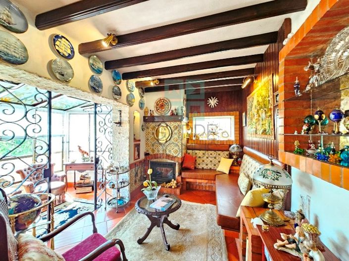 Image No.24-6 Bed House for sale