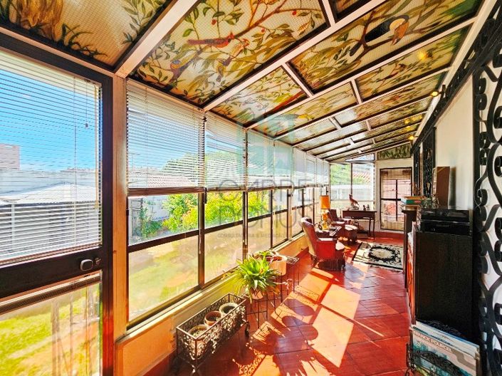 Image No.26-6 Bed House for sale