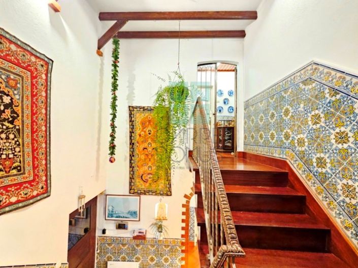 Image No.30-6 Bed House for sale