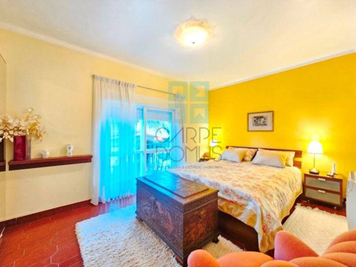 Image No.32-6 Bed House for sale