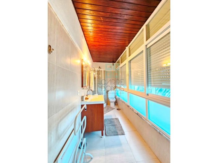 Image No.33-6 Bed House for sale