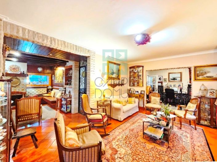 Image No.4-6 Bed House for sale