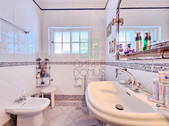 Image No.46-6 Bed House for sale