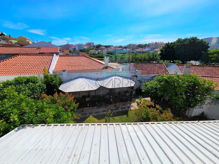 Image No.54-6 Bed House for sale