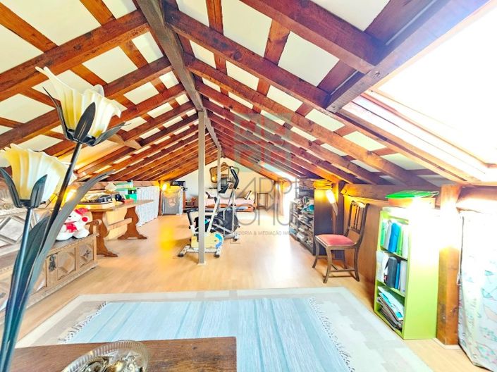 Image No.56-6 Bed House for sale