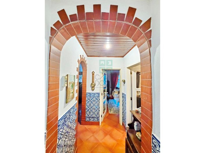 Image No.9-6 Bed House for sale