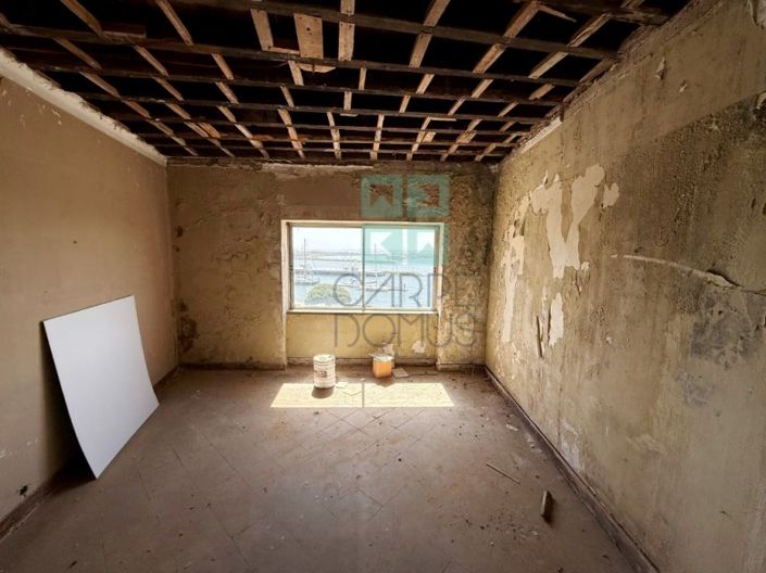 Image No.18-5 Bed Apartment for sale