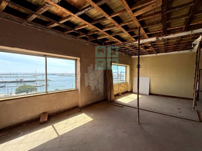 Image No.20-5 Bed Apartment for sale