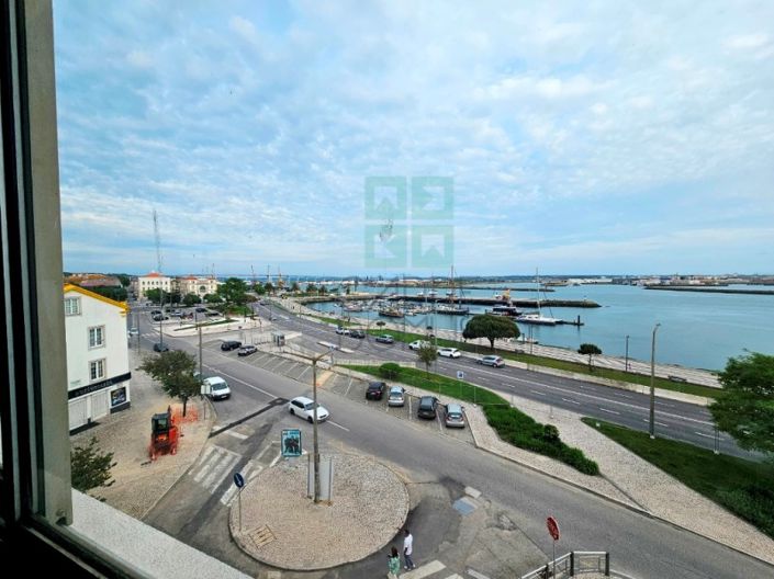 Image No.22-5 Bed Apartment for sale