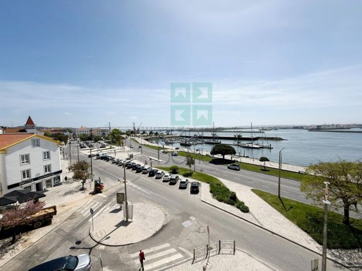 Image No.25-5 Bed Apartment for sale