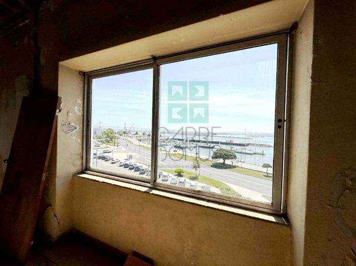 Image No.28-5 Bed Apartment for sale