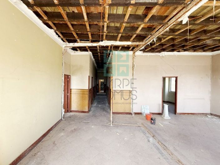 Image No.35-5 Bed Apartment for sale