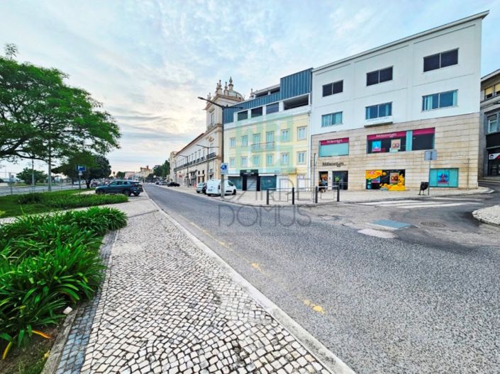 Image No.52-5 Bed Apartment for sale