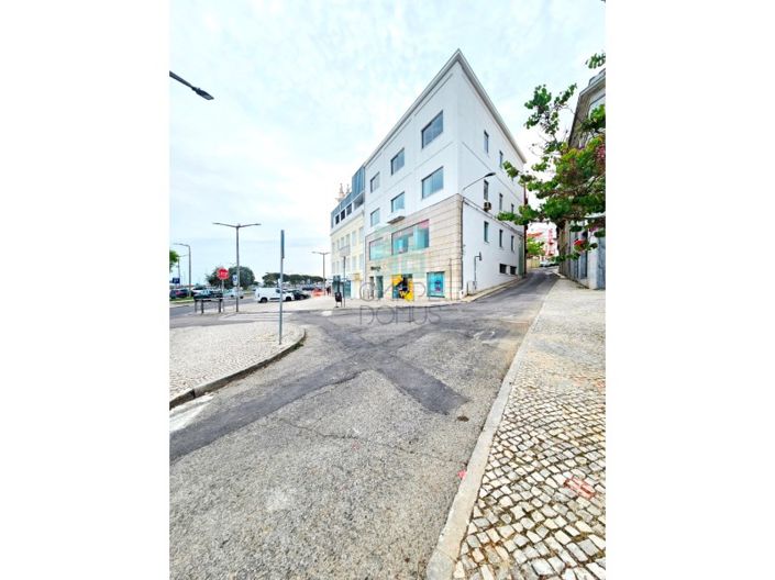Image No.6-5 Bed Apartment for sale