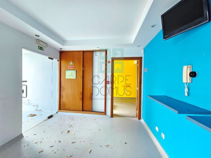 Image No.10-14 Bed Commercial for sale