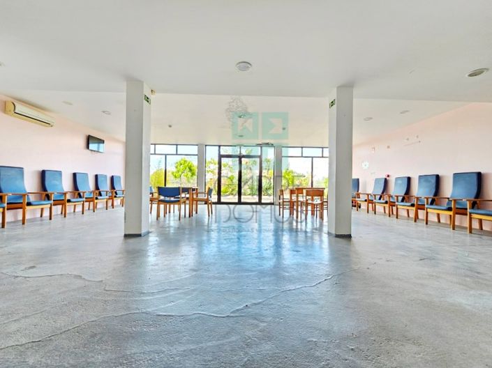 Image No.40-14 Bed Commercial for sale