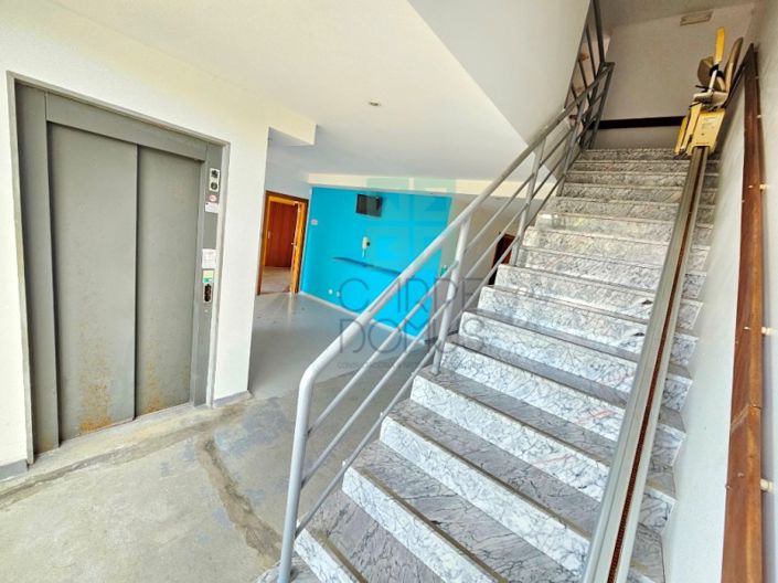 Image No.41-14 Bed Commercial for sale