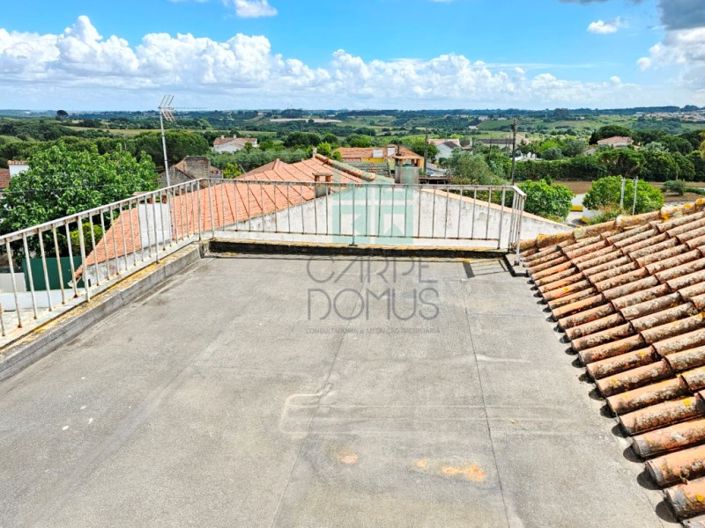 Image No.43-14 Bed Commercial for sale