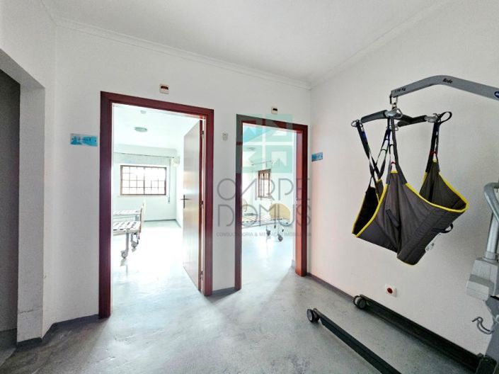 Image No.47-14 Bed Commercial for sale