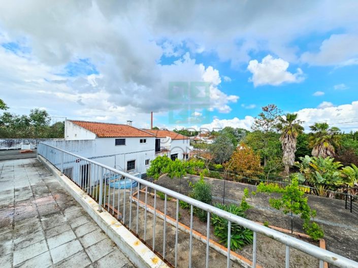 Image No.49-14 Bed Commercial for sale