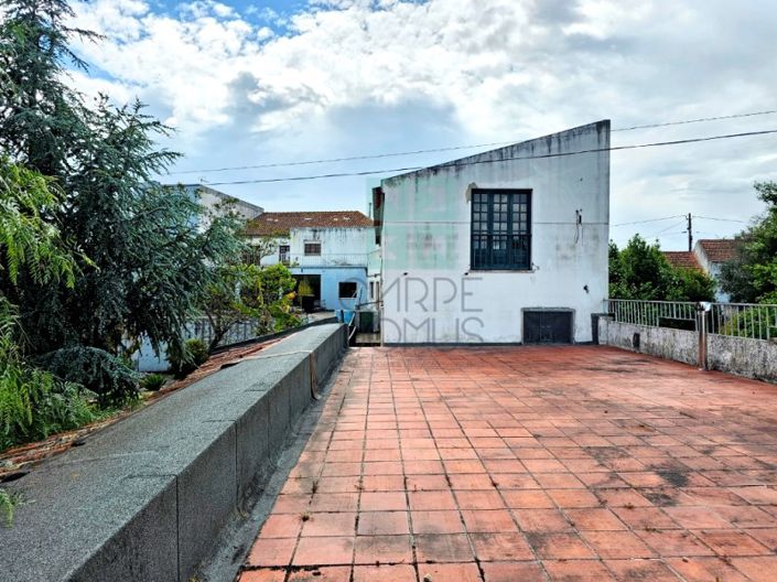 Image No.55-14 Bed Commercial for sale