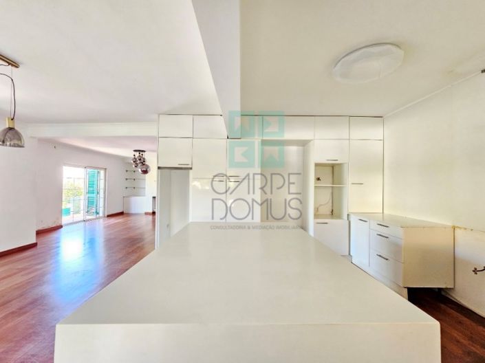 Image No.24-4 Bed House for sale