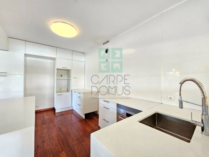 Image No.25-4 Bed House for sale