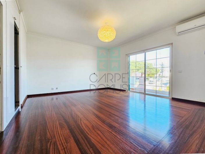 Image No.39-4 Bed House for sale