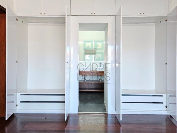 Image No.45-4 Bed House for sale