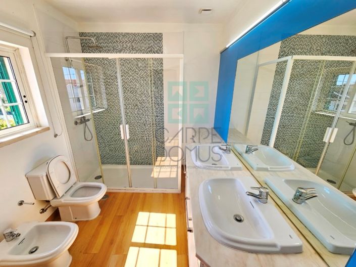 Image No.49-4 Bed House for sale