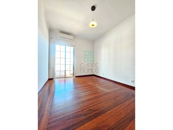 Image No.50-4 Bed House for sale