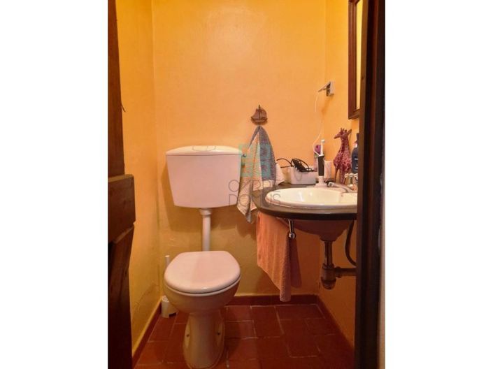 Image No.18-3 Bed House for sale