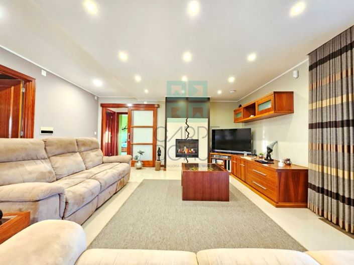 Image No.28-4 Bed House for sale