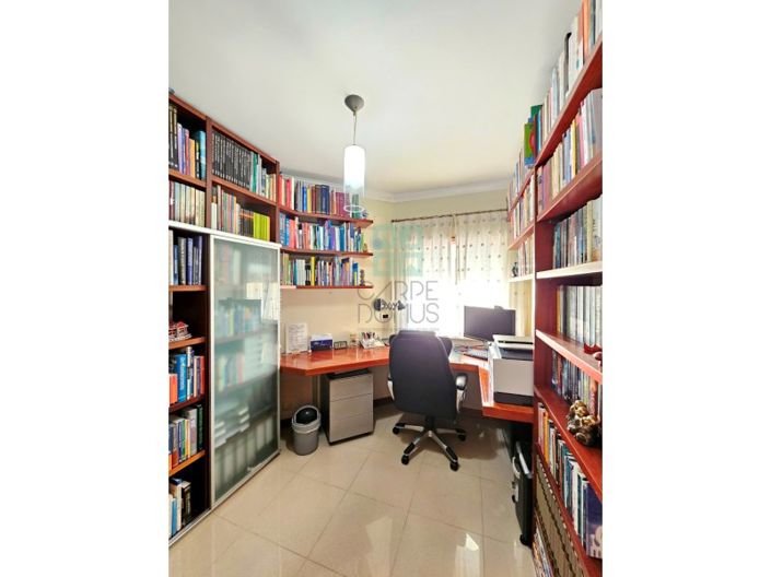 Image No.30-4 Bed House for sale