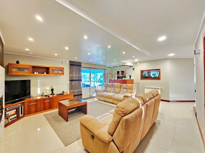 Image No.31-4 Bed House for sale